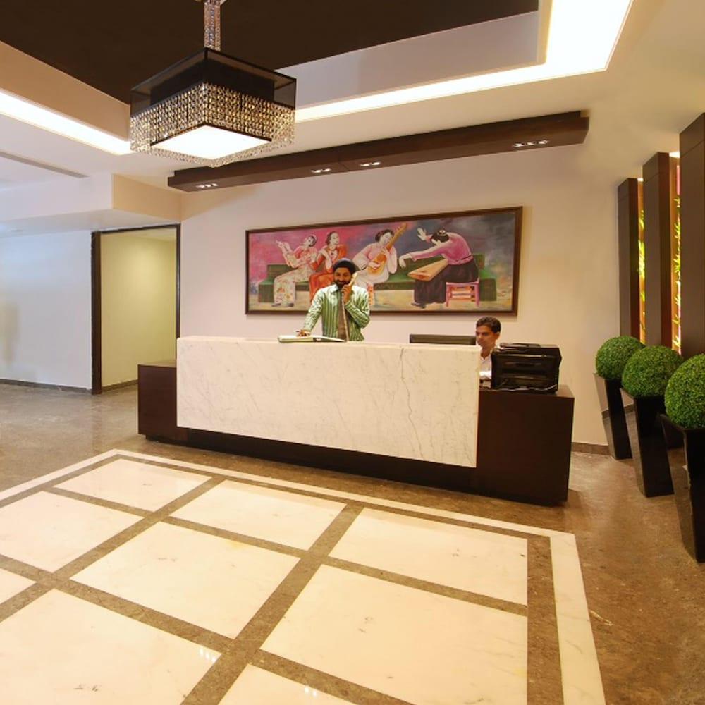 Africa Avenue Gk - 1 Hotel Új-Delhi Kültér fotó