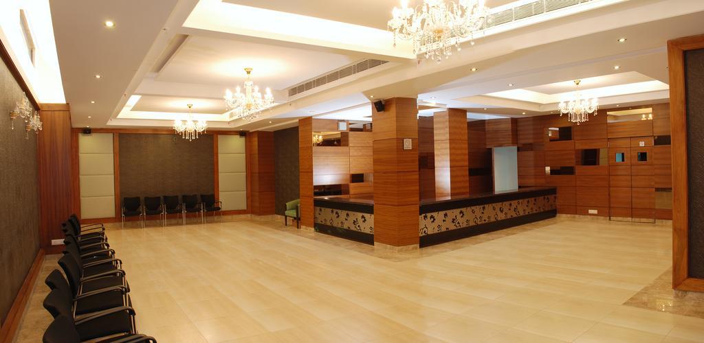 Africa Avenue Gk - 1 Hotel Új-Delhi Kültér fotó